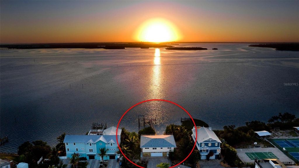 2512 AVENUE A, BRADENTON BEACH, FL 34217 — photo 2