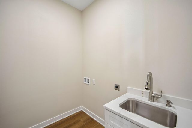 18272 Alderleaf Drive, Clive, IA 50325