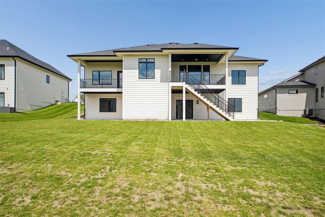 18272 Alderleaf Drive, Clive, IA 50325