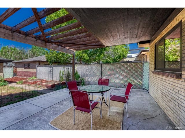 2625 Quitman St, Denver, CO 80212