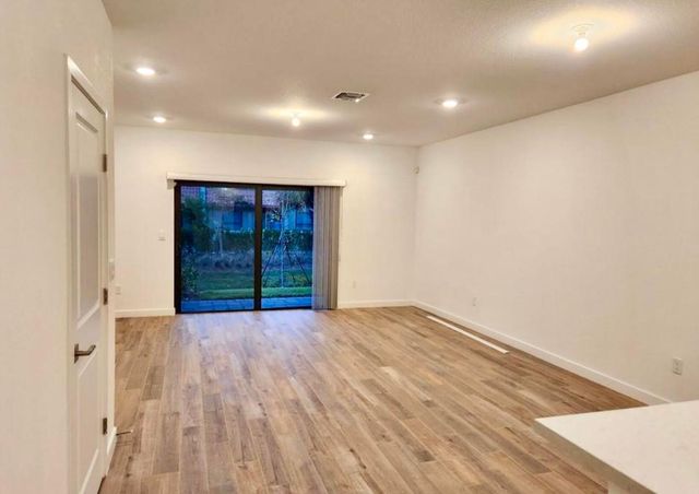 168 SE 5th Court, Deerfield Beach, FL 33441