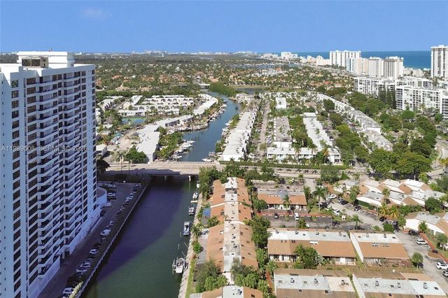 2619 S Parkview Dr, Hallandale Beach, FL 33009