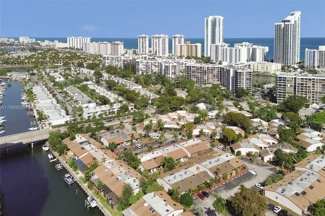 2619 S Parkview Dr, Hallandale Beach, FL 33009