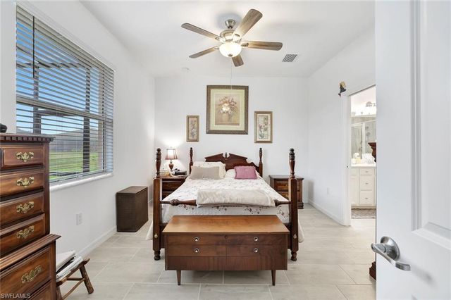 1653 Alameda DR, Naples, FL 34120