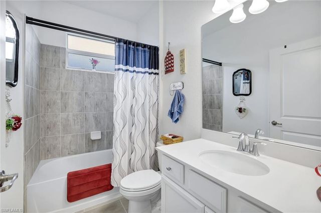 1653 Alameda DR, Naples, FL 34120