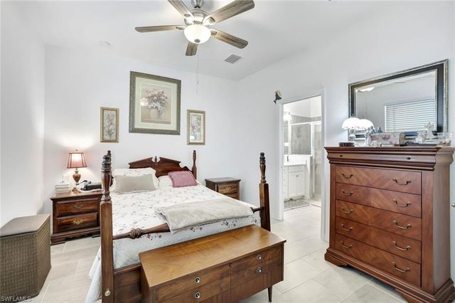 1653 Alameda DR, Naples, FL 34120