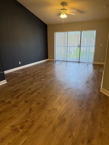 5761 Riverside Drive 304B4, Coral Springs, FL 33067