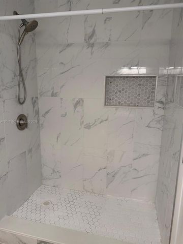 5761 Riverside Drive 304B4, Coral Springs, FL 33067