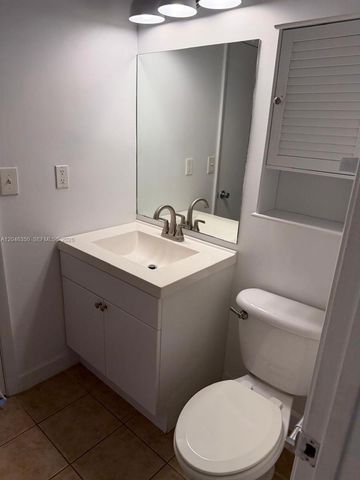 5761 Riverside Drive 304B4, Coral Springs, FL 33067