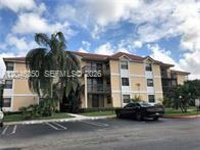 5761 Riverside Drive 304B4, Coral Springs, FL 33067