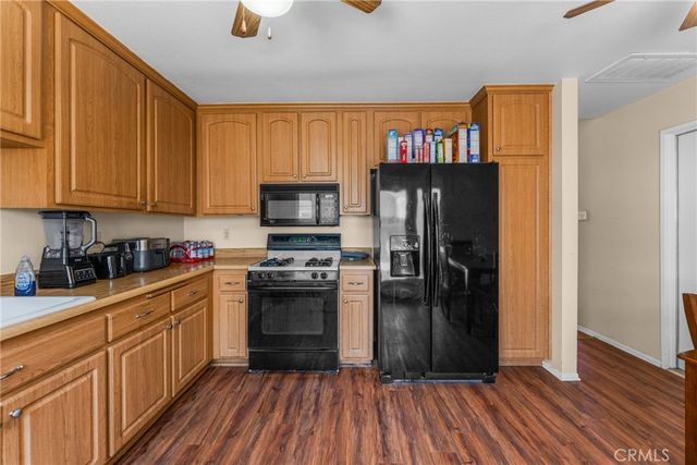 940 Torrey Pine, Colton, CA 92324
