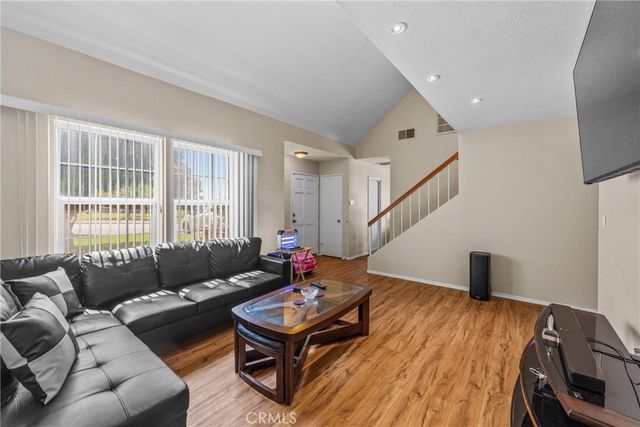 940 Torrey Pine, Colton, CA 92324