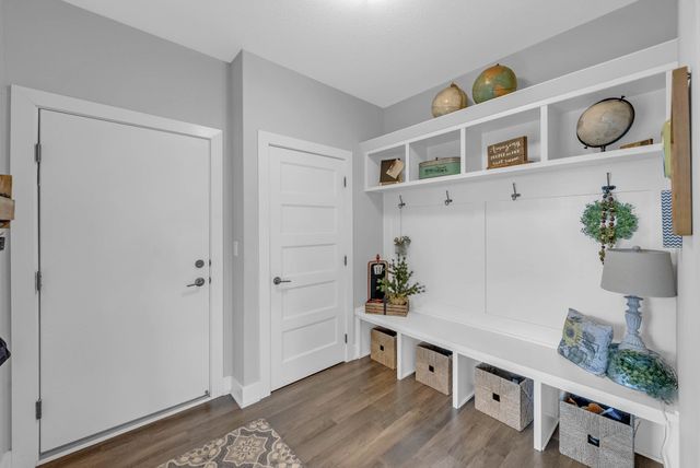 2201 SW Cascade Falls Drive, Ankeny, IA 50023