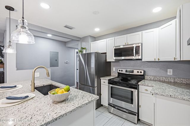 5257 ATTLEBORO Street, Jacksonville, FL 32205