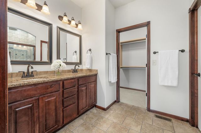 2224 N Flutter Ct, Wichita, KS 67228