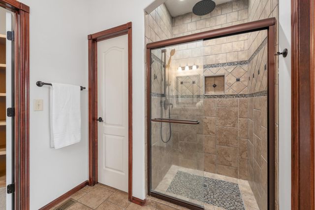 2224 N Flutter Ct, Wichita, KS 67228