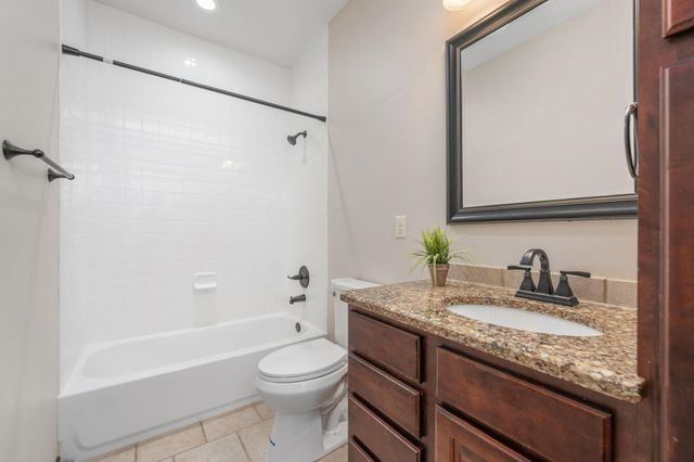 2224 N Flutter Ct, Wichita, KS 67228