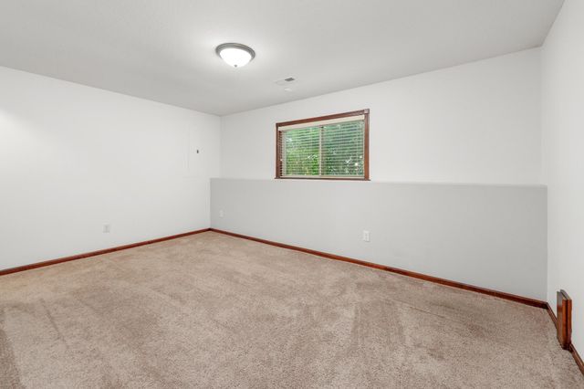 2224 N Flutter Ct, Wichita, KS 67228