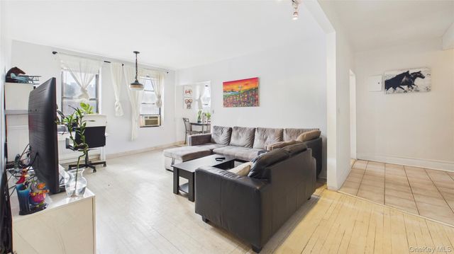 3564 89th Street 5C, Jackson Heights, NY 11372