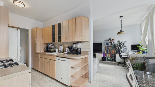 3564 89th Street 5C, Jackson Heights, NY 11372