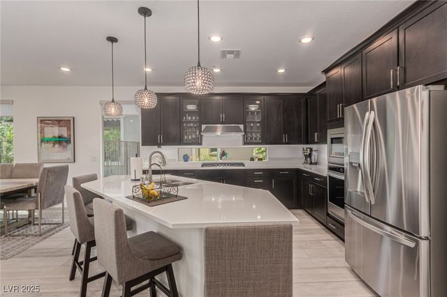 29 Mirage View Drive, Henderson, NV 89011