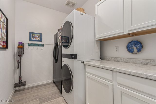 29 Mirage View Drive, Henderson, NV 89011