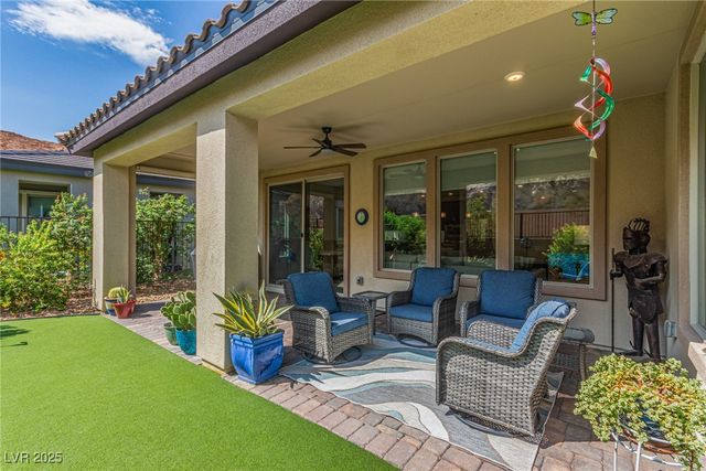 29 Mirage View Drive, Henderson, NV 89011