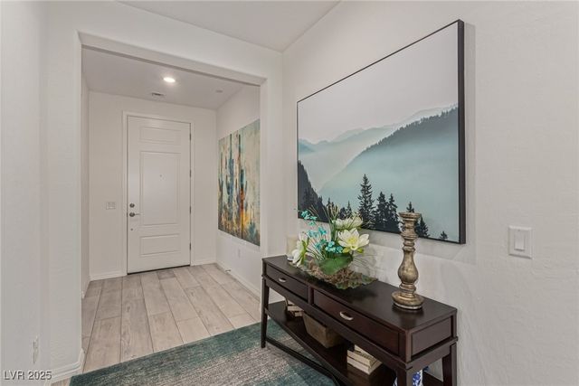 29 Mirage View Drive, Henderson, NV 89011