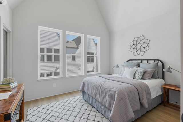 352 East Village Ln, Nashville, TN 37216