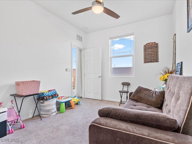 6082 Rose Springs Avenue, Las Vegas, NV 89130