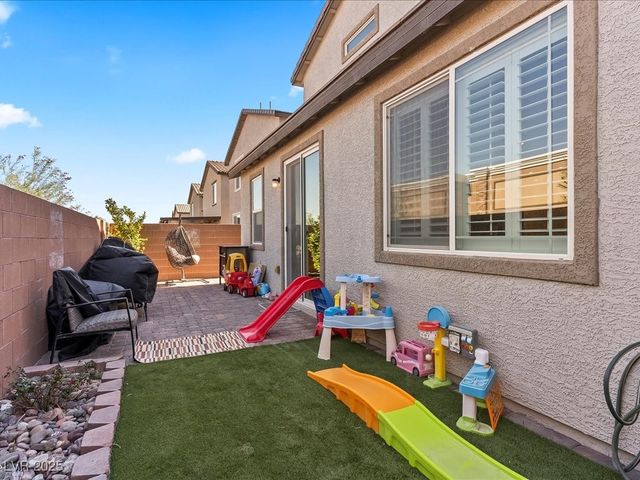 6082 Rose Springs Avenue, Las Vegas, NV 89130