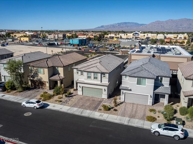 6082 Rose Springs Avenue, Las Vegas, NV 89130