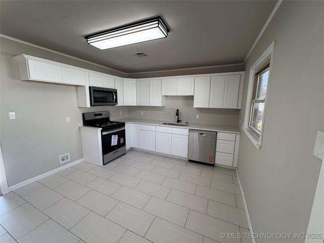 111 S 65th West Avenue, Tulsa, OK 74127