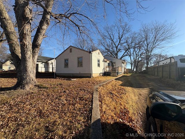 111 S 65th West Avenue, Tulsa, OK 74127