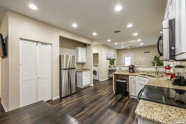 1202 N CENTER, San Antonio, TX 78202