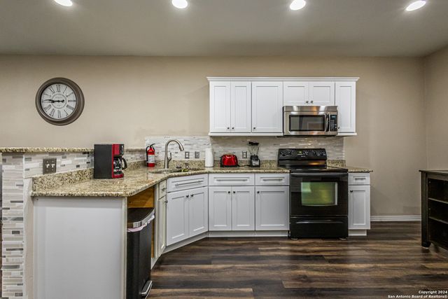 1202 N CENTER, San Antonio, TX 78202