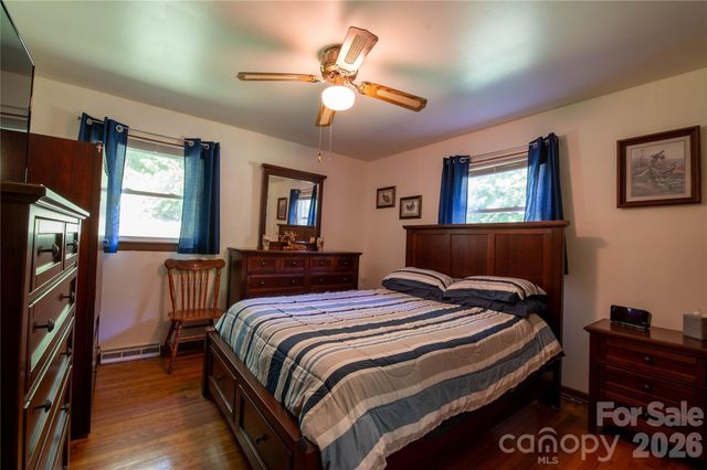 40 Double Island Road, Burnsville, NC 28714