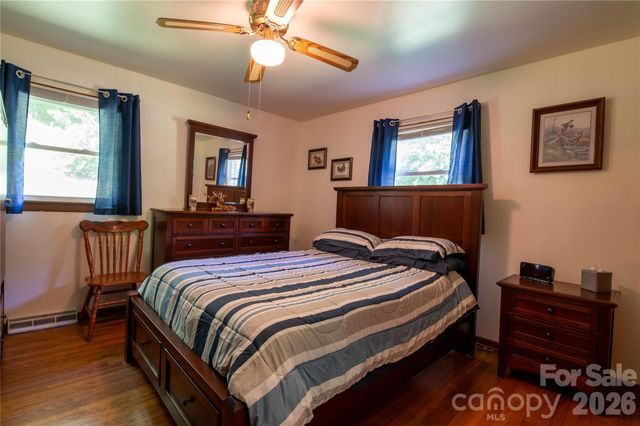 40 Double Island Road, Burnsville, NC 28714