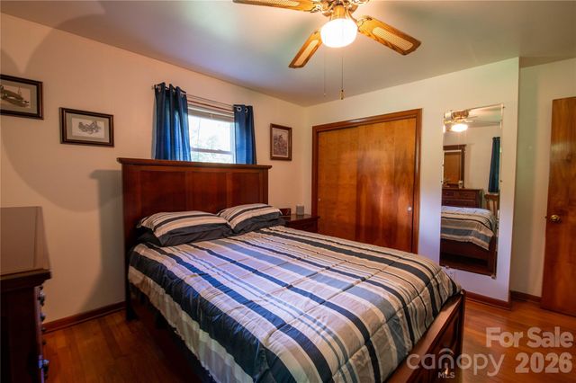 40 Double Island Road, Burnsville, NC 28714