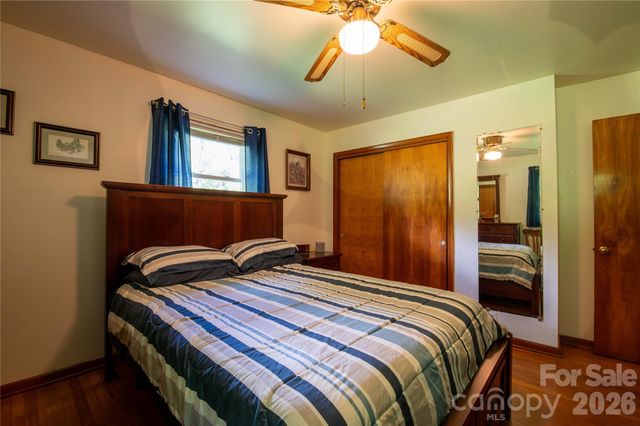 40 Double Island Road, Burnsville, NC 28714