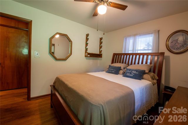 40 Double Island Road, Burnsville, NC 28714