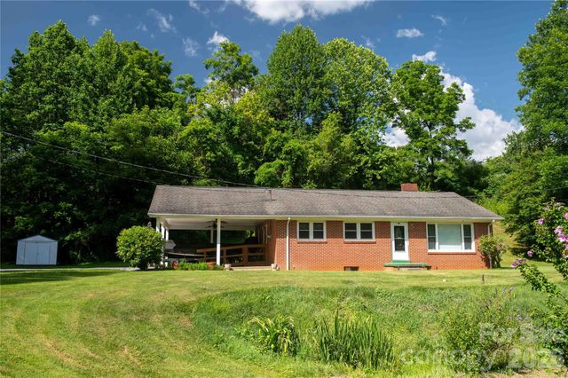 40 Double Island Road, Burnsville, NC 28714