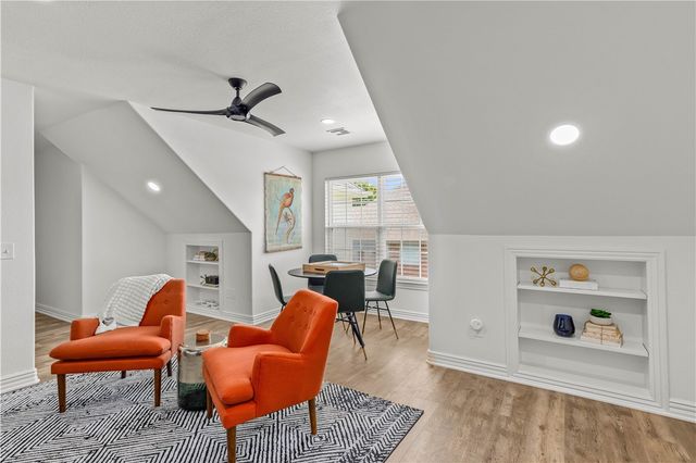 1301 NE Buckingham Boulevard, Bentonville, AR 72712