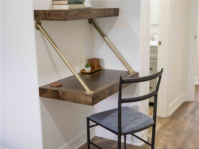 1301 NE Buckingham Boulevard, Bentonville, AR 72712