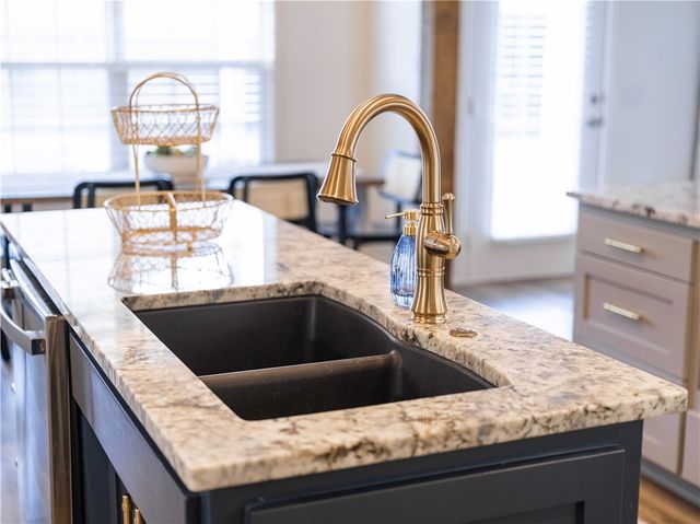 1301 NE Buckingham Boulevard, Bentonville, AR 72712