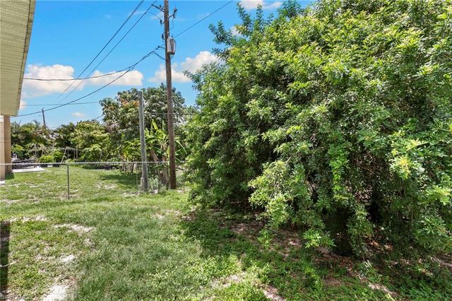 8264-8268 Matanzas RD, Fort Myers, FL 33967