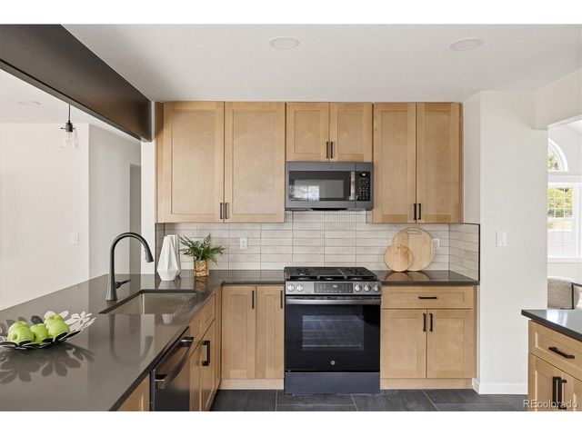 10471 Hoyt Way, Broomfield, CO 80021