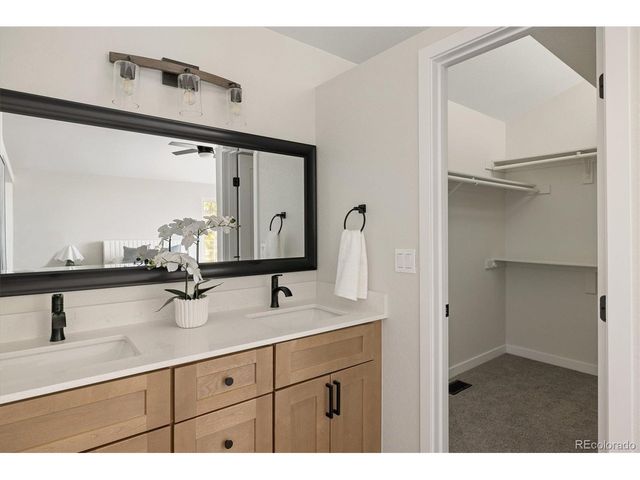 10471 Hoyt Way, Broomfield, CO 80021