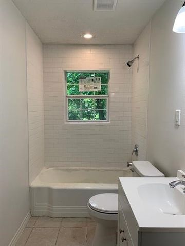 1916 Liberty Street, Bonham, TX 75418