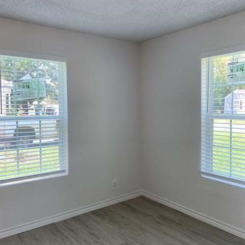 1916 Liberty Street, Bonham, TX 75418